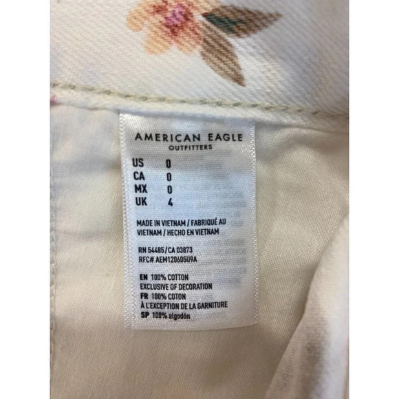 American Eagle Women's Mom Short Floral Mid Rise Denim Cuffed Shorts Size 0 NWT - Picture 10 of 13